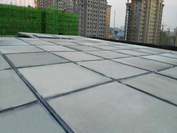钢框轻型复合屋面板 